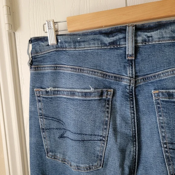 American Eagle 90's Bootcut Jeans - Picture 9 of 11
